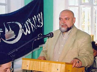 Председатель Исламского комитета России Гейдар Джемаль заявил, что из его квартиры в Москве сотрудники милиции увезли двух бывших узников Гуантанамо