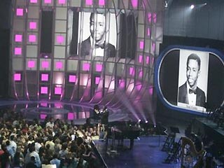 В Майами накануне вечером прошла торжественная церемония вручения престижных наград MTV Video Music Awards 2005 года. Вел церемонию известный рэппер Пи Дидди