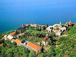 Русский монастырь святого Пантелеимона на Святой горе Афон в Греции может вскоре посетить президент России Владимир Путин