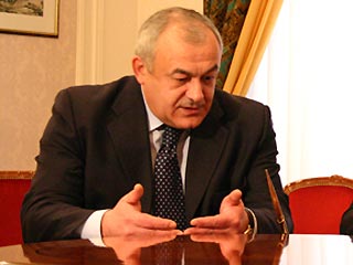 Год спустя после бесланской трагедии глава Северной Осетии вновь призвал отменить в РФ мораторий на смертную казнь