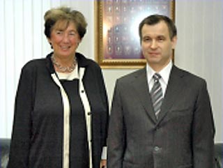 Министр внутренних дел Австрии Лизе Прокоп на прошлой неделе побывала в Москве с целью повлиять на российские власти, чтобы те приняли обратно своих "нелегальных мигрантов"