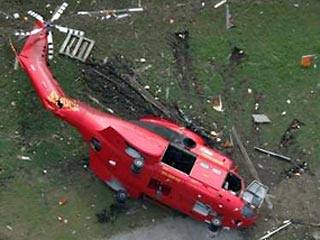 В пригороде американского города Новый Орлеан, пережившего ураган Katrina, упал вертолет. При крушении гражданского вертолета пострадали три человека