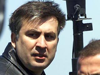 Президент Грузии Михаил Саакашвили сообщил, что действия российских миротворцев во время недавнего посещения им поселка Анаклия, расположенного на берегу моря у административной границы с Абхазией, поставили его в "унизительную ситуацию"
