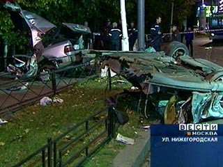 Крупное дорожно-транспортное происшествие произошло в ночь на среду в центре Москвы