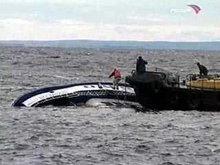 У специалистов не вызывает сомнений то, что теплоход "Некрасов", который затонул в пятницу при входе в морской порт города Дудинка, был перегружен