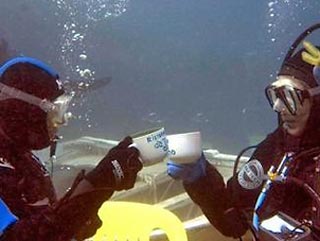 Итальянская пара установила мировой рекорд, прожив под водой 10 дней