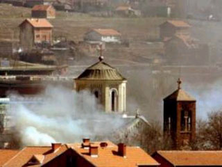 По сравнению с 2004 годом, сейчас в Сербии наблюдается значительное сокращение числа нападений на храмы и священнослужителей
