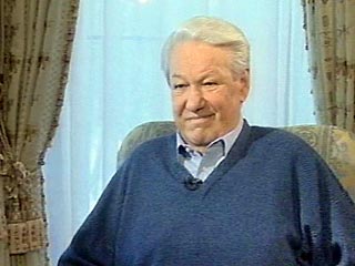 Первый президент России Борис Ельцин, который 8 сентября перенес операцию в связи с переломом шейки бедра, быстро идет на поправку. В следу ему сняли остатки швов