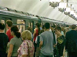 В Московском метрополитене благодаря пассажирам удалось избежать двух серьезных взрывов, заявил в четверг на пресс-конференции глава Московского метрополитена Дмитрий Гаев