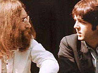 Белый костюм Джона Леннона уйдет с молотка
