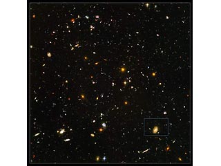 Ученые впервые заметили галактику по кодовым названием HUDF-JD2 на инфракрасных снимкам, сделанных в прошлом году телескопом Hubble. Дальнейшие ее наблюдения проводились при помощи телескопа NASA Spitzer, а также одного из европейских телескопов