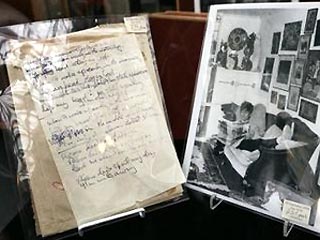 Черновик Джона Леннона, написанный на телефонном счете, снят с торгов