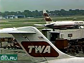 Представитель Национальной комиссии по безопасности перевозок Джим Холл заявил сегодня, что причиной аварии рейса TWA-800 стало возгорание электропроводки