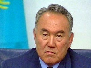 Назарбаев зарегистрировал кандидатом в президенты Казахстана