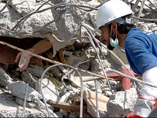 Погибших от землетрясения в Пакистане - больше 30 тысяч