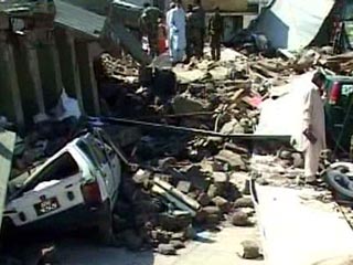 Повторное землетрясение на севере Индии близ границы с Пакистаном в четверг утром вызвало панику