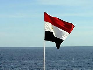 Два человека погибли и около 30 получили ранения в результате столкновения двух судов близ Суэца, сообщили в ночь на вторник египетские власти