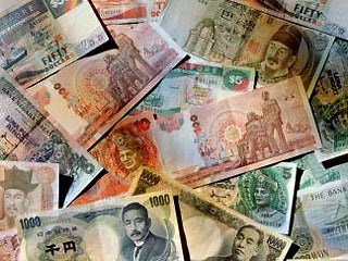 Банк Азиатского Развития планирует с 2006 года начать подготовку к созданию единой азиатской валюты по образцу евро