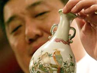 Гонконгский коллекционер заплатил рекордную сумму за вазу династии Цин