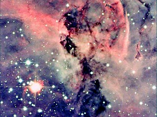 Ученые NASA обнаружили естественный спутник одной из самых больших звезд нашей галактики - звезды Эта Киля. Об этом сообщили в пресс-службе Национального космического агентства по аэронавтике и исследованию космического пространства США (NASA)