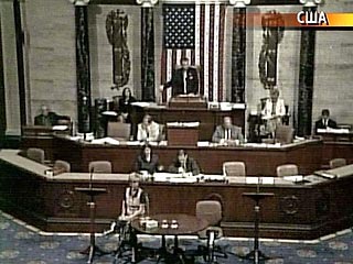 Палата представителей конгресса США проголосовала на заседании в пятницу за бюджетный законопроект, в котором на 2006 год предусмотрено, в частности, выделение "$4 миллионов на программы по развитию политических партий в России"