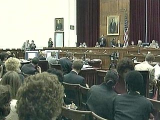 Сенат США принял поправку о введении единой инструкции по ведению допросов в тюрьмах, находящихся под контролем Пентагона
