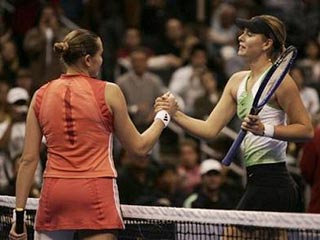 Мария Шарапова в полуфинале итогового турнира года сыграет с Амели Моресмо