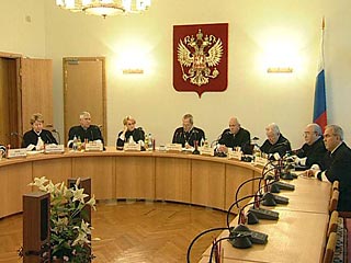 КС отказался просить Путина приостановить новый порядок избрания губернаторов
