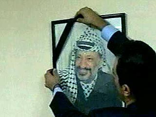 спустя год после смерти Арафата в автономии продолжается "кровопролитный застой"