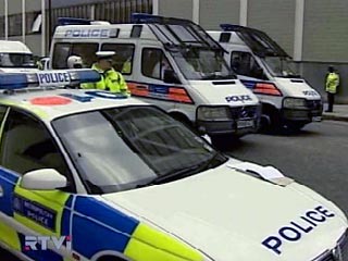 Лондонская полиция задержала скрывающихся от правосудия людей, заманив их на фальшивый прием на стадионе Уэмбли