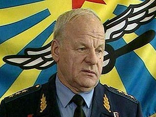 Главком ВВС Владимир Михайлов считает, что во избежание повторения инцидента, произошедшего недавно с истребителем Су-27 в Литве, нужно лучше проводить предполетную летчиков