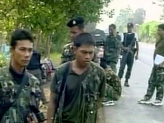 В Таиланде 4 школьников погибли, подобрав на дороге бомбу