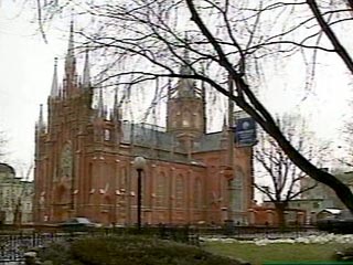 Представитель пресс-службы католической архиепархии Божией Матери в Москве, отметил, что встреча была отменена по техническим причинам
