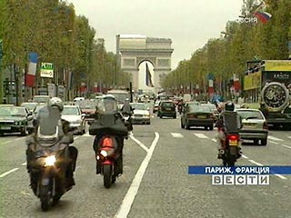 На протяжении 3 недель журналисты следили за передвижениями обоих государственных деятелей как по Парижу, так и за его пределами, замеряя скорость их автомобилей с помощью усовершенствованного радара