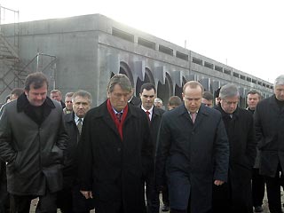 Президент Украины Виктор Ющенко заявил, что новое хранилище отработанного ядерного топлива Чернобыльской АЭС ХОЯТ-2 будет введено в эксплуатацию в 2010 году
