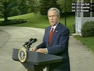 Слово "победа" стала девизом декабря. В двух первых речах за этот месяц (до четверга их будет четыре) Буш произнес это слово 26 раз: план достижения победы, стратегия, направленная на победу, борьба за полную победу...