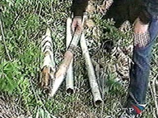 В лесах близ населенного пункта Барисахо (восточная Грузия, недалеко от грузино-российской границы) грузинские пограничники обнаружили 38 единиц неуправляемых реактивных снарядов (НУРС) и 13 единиц самодельных пусковых механизмов для них