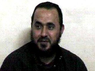 Иракские силы безопасности в прошлом году поймали самого разыскиваемого террориста в стране, лидера Аль-Каиды в Ираке Абу Мусаба аз-Заркави, однако отпустили его, не осознав, кто попал к ним в руки