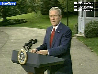 Президент Джордж Буш поставил свою подпись под более чем 30 указами, санкционирующими электронную слежку за американцами без разрешения суда