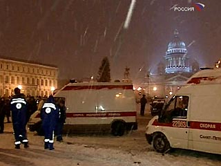 Массовые драки и стрельба в Петербурге: 6 милиционеров ранены, 50 задержанных
