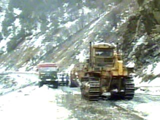 Транскавказская магистраль закрыта из-за снегопада