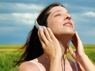 В 2005 году в Швейцарии была исследована женщина, у которой при прослушивании музыки возникает видение цветов, а также вкусовые ощущения. Редкий феномен, получивший название синэстезия, был подтвержден у 27-летней девушки, профессионального музыканта