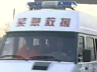 В Китае автобус рухнул в реку: 27 человек числятся пропавшими без вести