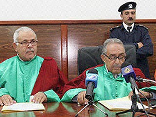 Суд над пятью болгарскими медсестрами и палестинским врачом, обвиняемыми в умышленном заражении 426 ливийских детей из города Бенгази вирусом иммунодефицита человека, состоится через месяц с новым составом судей