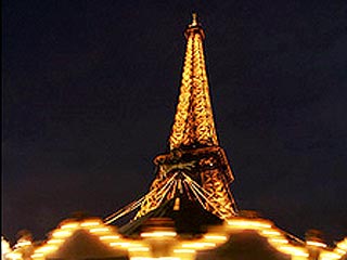 Эйфелева башня станет центром новогодних торжеств в Париже