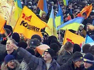 ЯНВАРЬ - "Оранжевая" революция на Украине - Наконец-то Украина стала свободной: раньше руководителя выбирали в Москве, теперь - в Вашингтоне