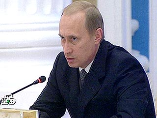 Среди злодеев 2005 года The New York Sun назвала Владимира Путина