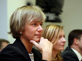 Сейм Латвии в четверг большинством голосов утвердил на посту министра обороны 35-летнюю Линду Мурниеце, представительницу правой партии "Новое время"
