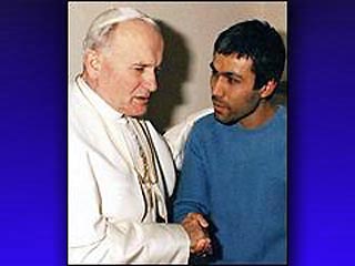 Али Агджа, стрелявший в Папу Римского в 1981 году, выходит на свободу на этой неделе
