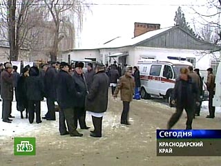 Опознаны тела всех погибших в результате столкновения электрички и автобуса на железнодорожном переезде в Усть-Лабинском районе Краснодарского края